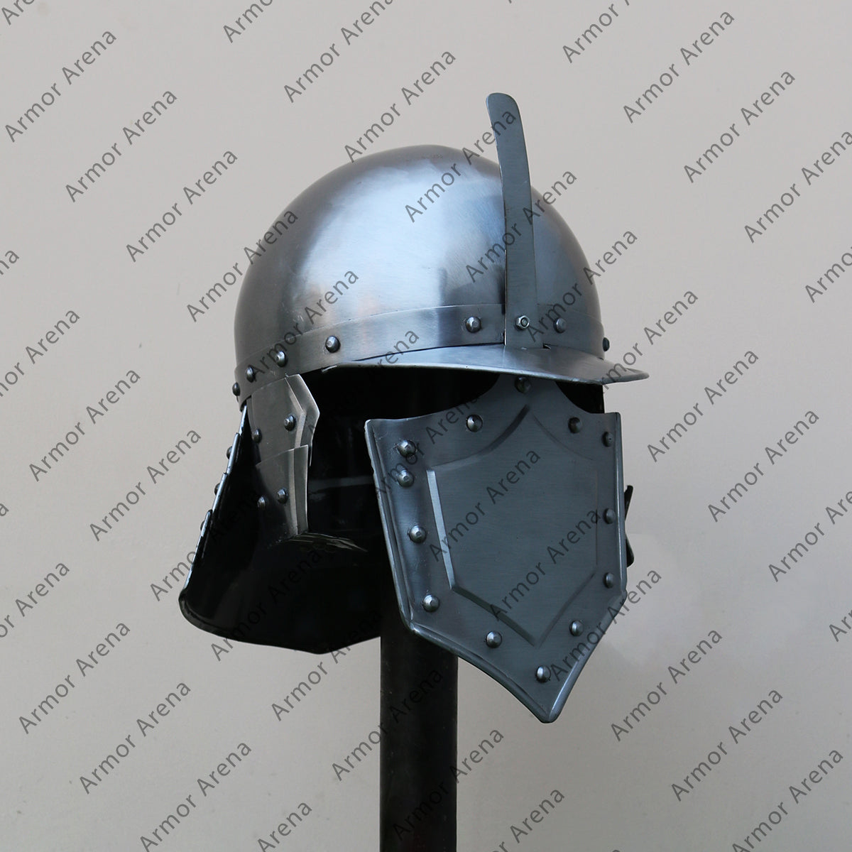 Lobster Tailed Pot Helmet