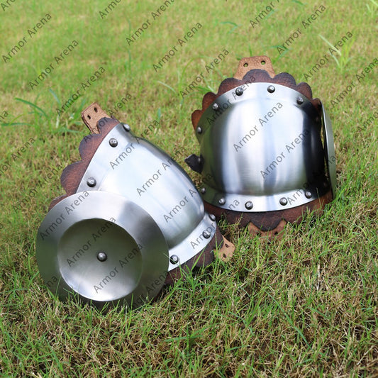 Medieval Armor Poleyns, Late 14th C.
