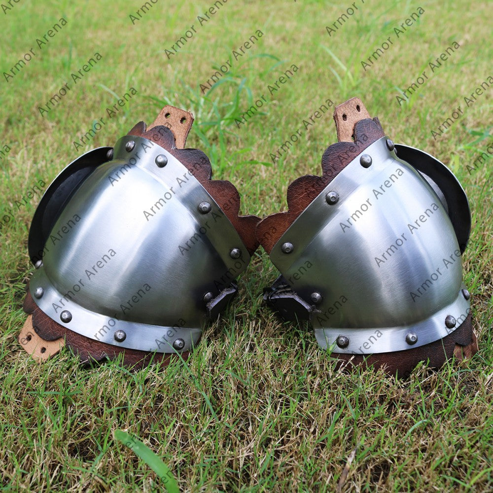 Medieval Armor Poleyns, Late 14th C.