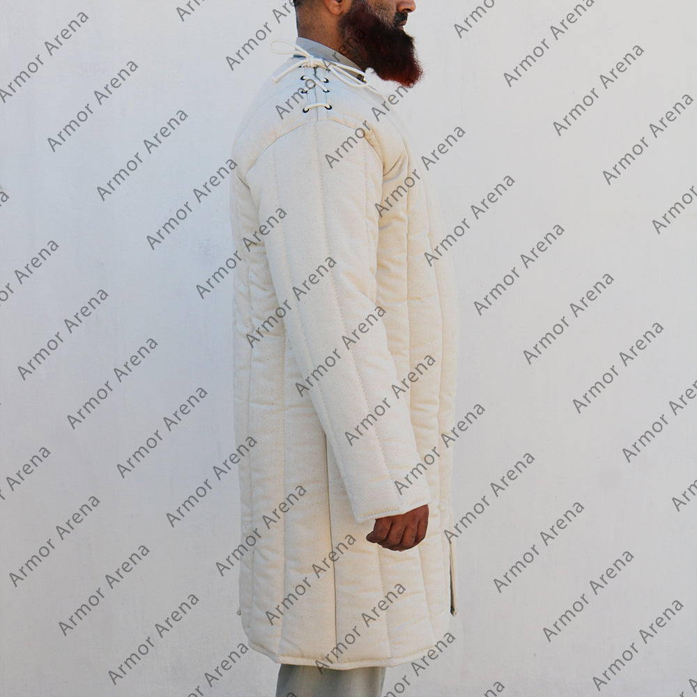 Front Closed Long Sleeves Gambeson with Neck Laces