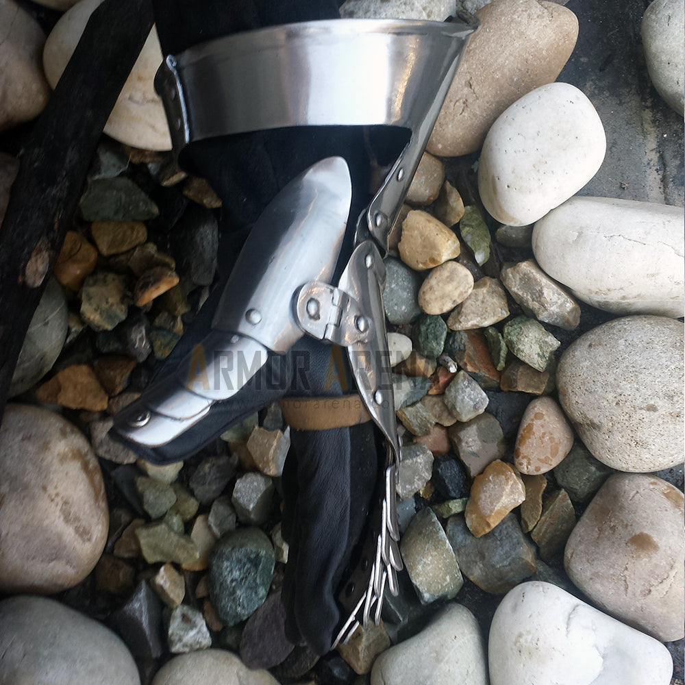 Gothic Gauntlets with Hinges